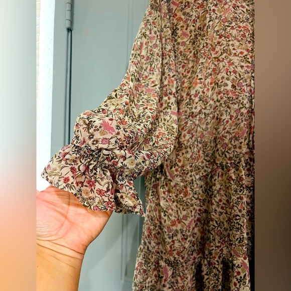 Dress forum size med floral print like new - Picture 2 of 10
